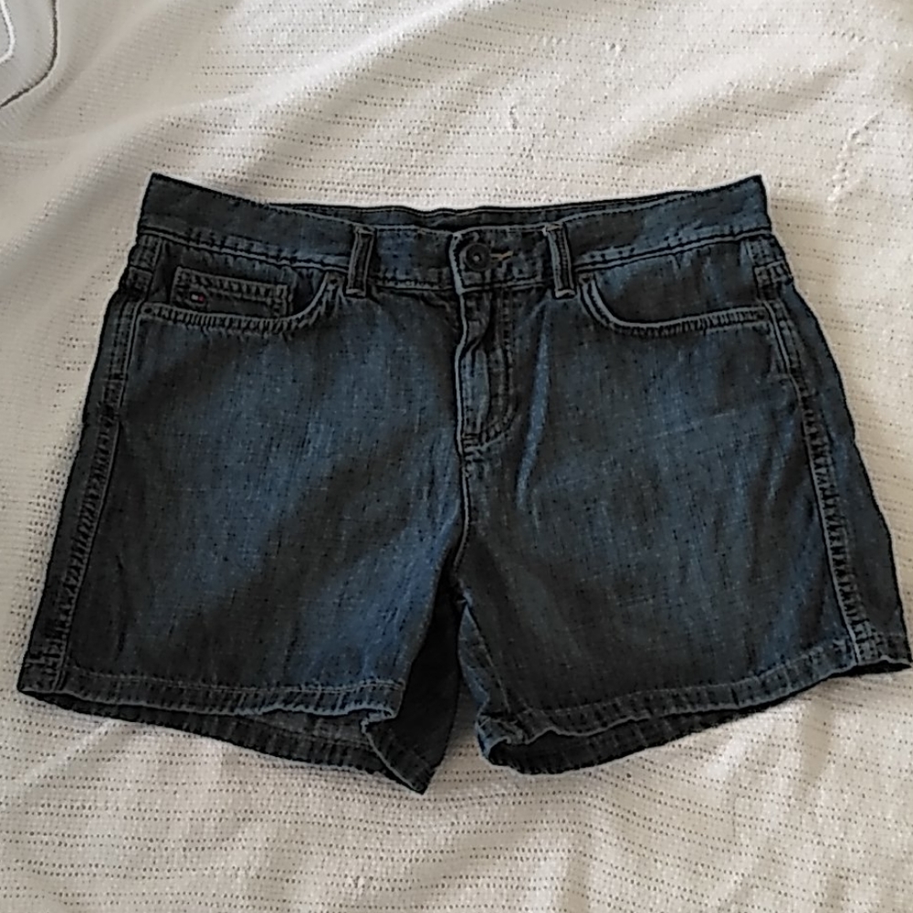 Tommy Hilfiger high waisted Jean shorts‎